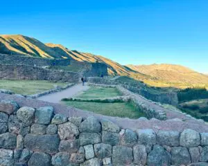 Sítio Arqueológico Puka Pukara, localizado em Cusco, Peru